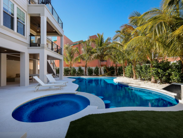 Lido Key Ten Bedroom Steps to  Beach Luxury Rental Walk to St. Armands Circle WOW!